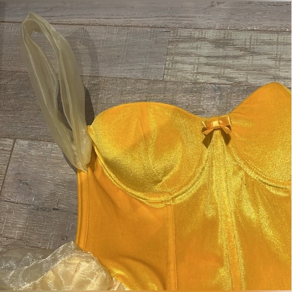 Adult Belle Halloween Costume preloved reposhing excellent condition Dollskill - Picture 4 of 8